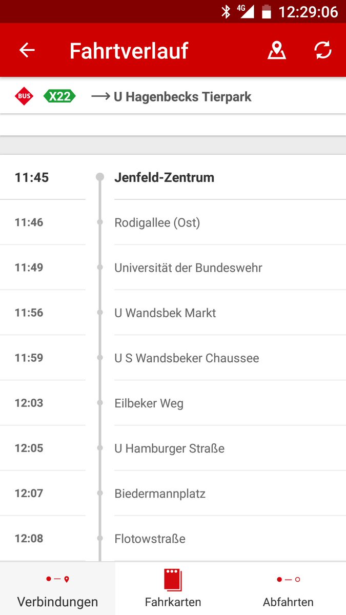 Meine erste Fahrt im neuen Expressbus. Wäre ich ohne Verbindungssuche in der #HVVApp nicht drauf gekommen. Danke für die längst überfällige Querverbindung! <a href="/hochbahn/">HOCHBAHN</a>