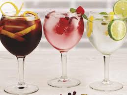 LaTabernaSin's tweet photo. #FelizSabado , Para un día como el de hoy , lo mismo te interesa tomar algo que no tenga alcohol, pues en https://t.co/Bau9PnbzTO te ofrecemos unas 80 referencias de @WinSinAlcohol @familiatorres @freixenet @IndEspadafor @dest_monforte @Martini_Global  todo sin alcohol .......... https://t.co/LybDK7PPsX