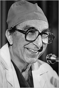 On this day in 1966, DeBakey performed the 1st successful placement of a left ventricular assist device on a patient with a history of severe aortic insufficiency and mitral stenosis. The patient was ultimately discharged from the hospital and resumed normal activities. #Histweet