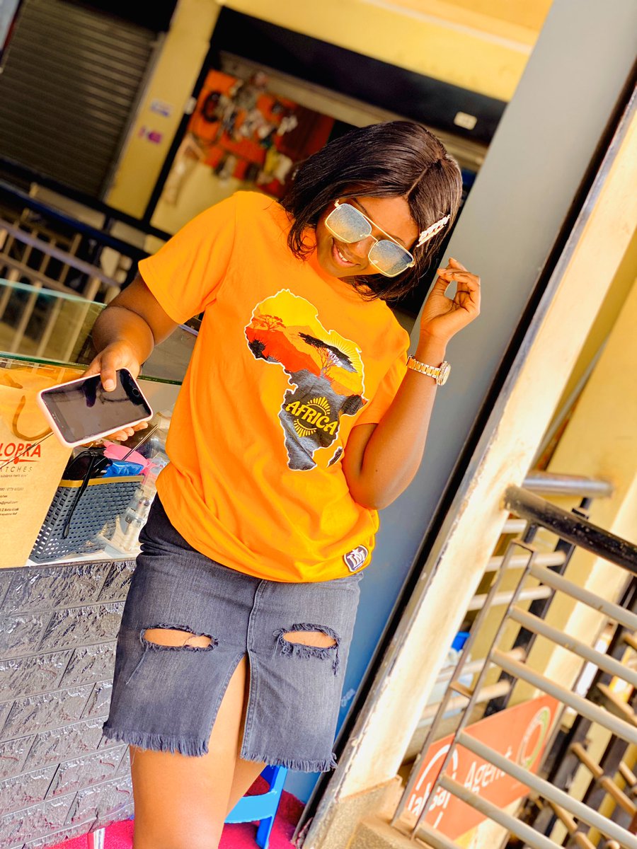 mutoniliane's tweet photo. A golden state of mind honey🧡🧡!!! https://t.co/w8SGBMxQYx