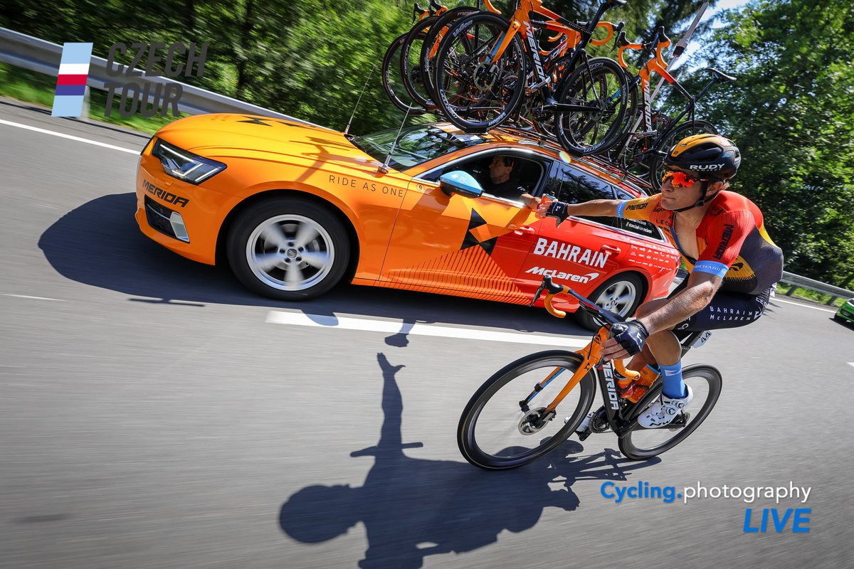 Luka Pibernik is collecting bottles for his teammates. 
<a href="/pibernik/">luka pibernik</a> <a href="/BahrainMcLaren/">Team Bahrain McLaren</a> 

#CzechTour