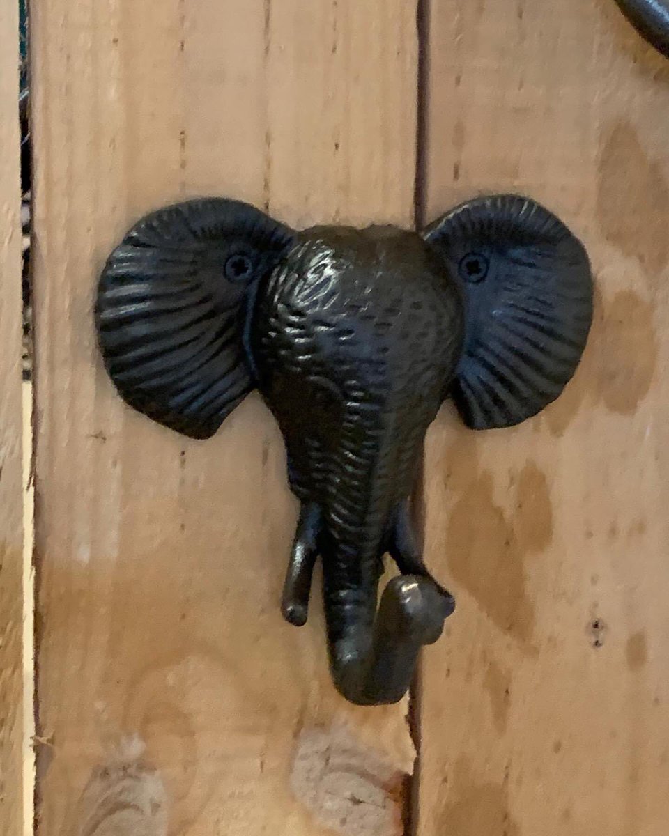 UsefulWood's tweet photo. JUST DELIVERED!
 
We had these lovely items delivered to our store this week – the perfect finishing touch to a home DIY project.
 
Visit us to see what we have in stock.
 
15-29 Goldsworth Road, Woking. https://t.co/cKcQ8StAmd
