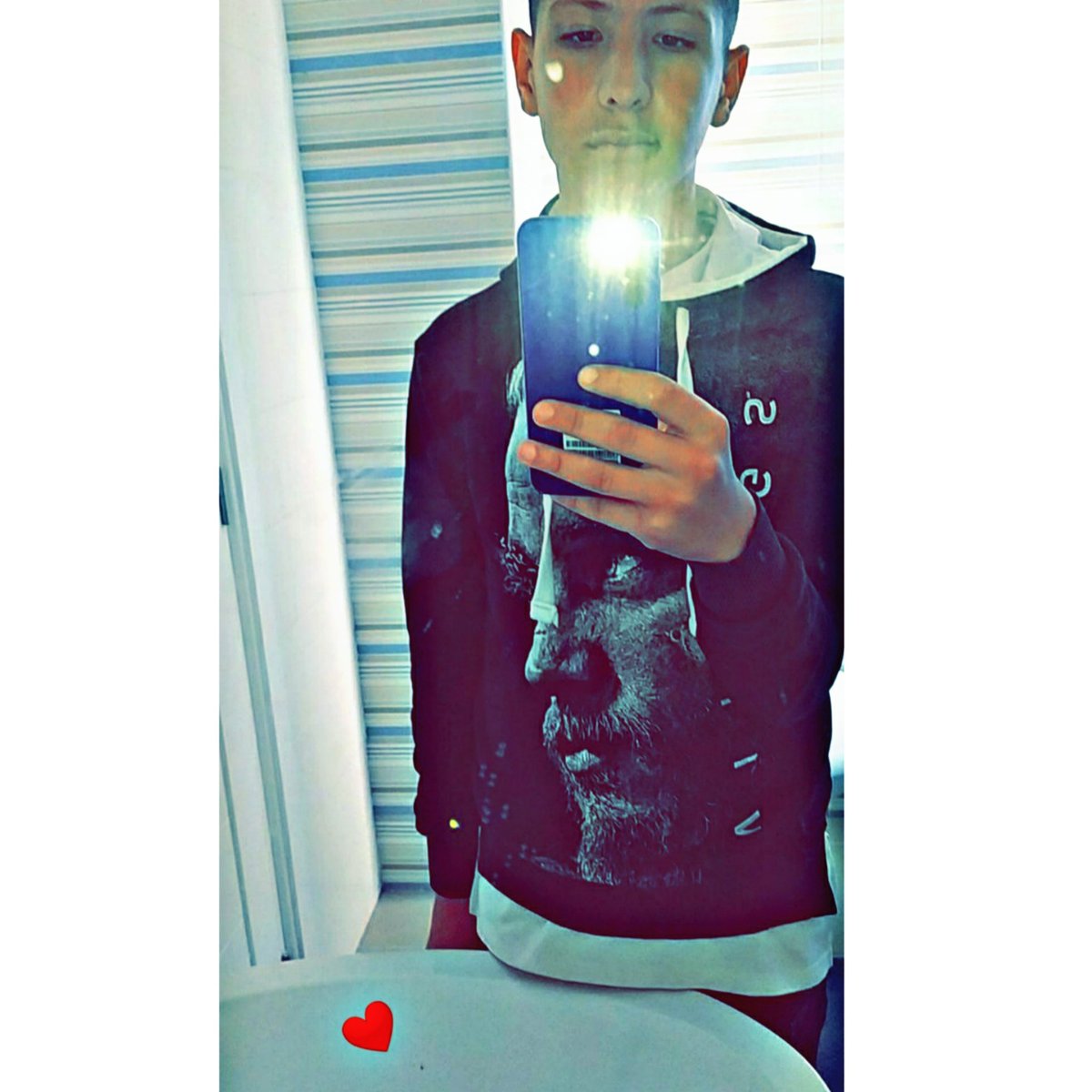 FD49379797's tweet photo. #NouvellePhotoDeProfil https://t.co/LMfDRwbCyZ