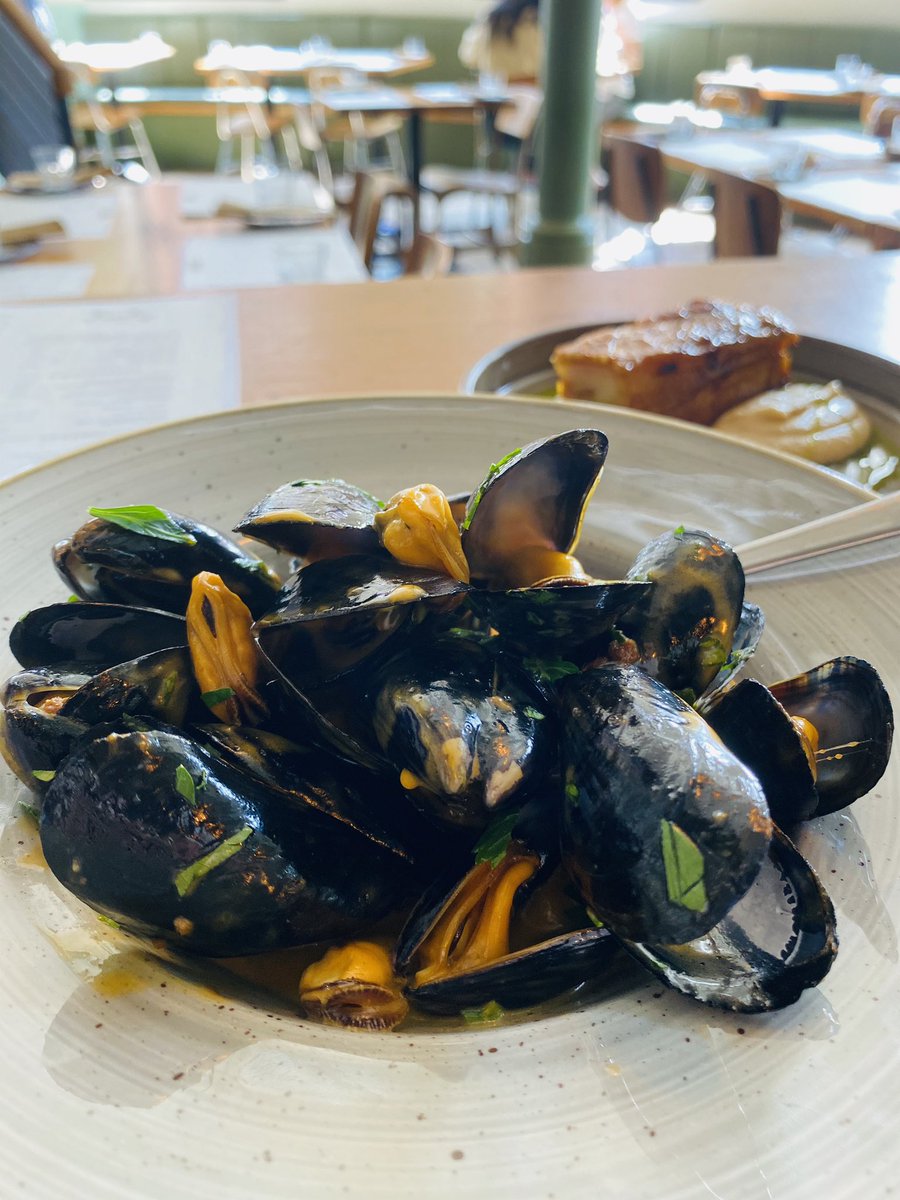 salthousetapas's tweet photo. Steamed mussels in whittle wine Rioja and sobrasada cream https://t.co/Oq4BMnAYzR