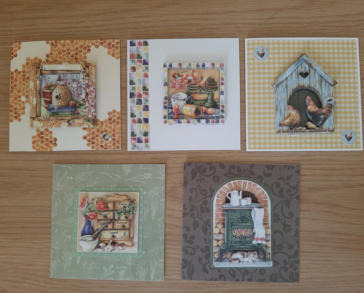 Select of greeting cards I have made today #handmade #madewithlove #greetingcard #papercraft #SmallBusiness