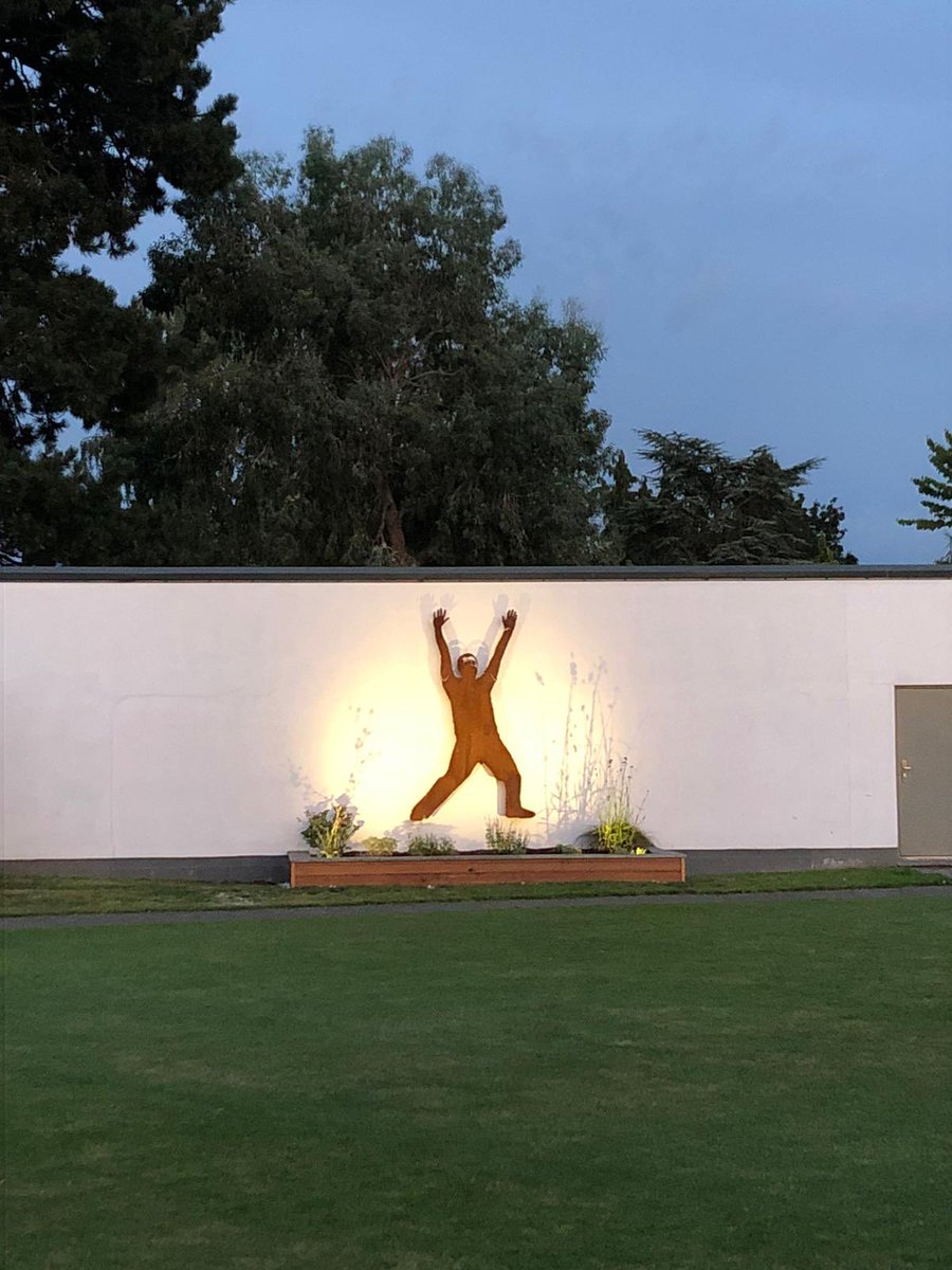 A fitting tribute and a permanent reminder of our skipper, taken too soon
#prideofplace #beamazing