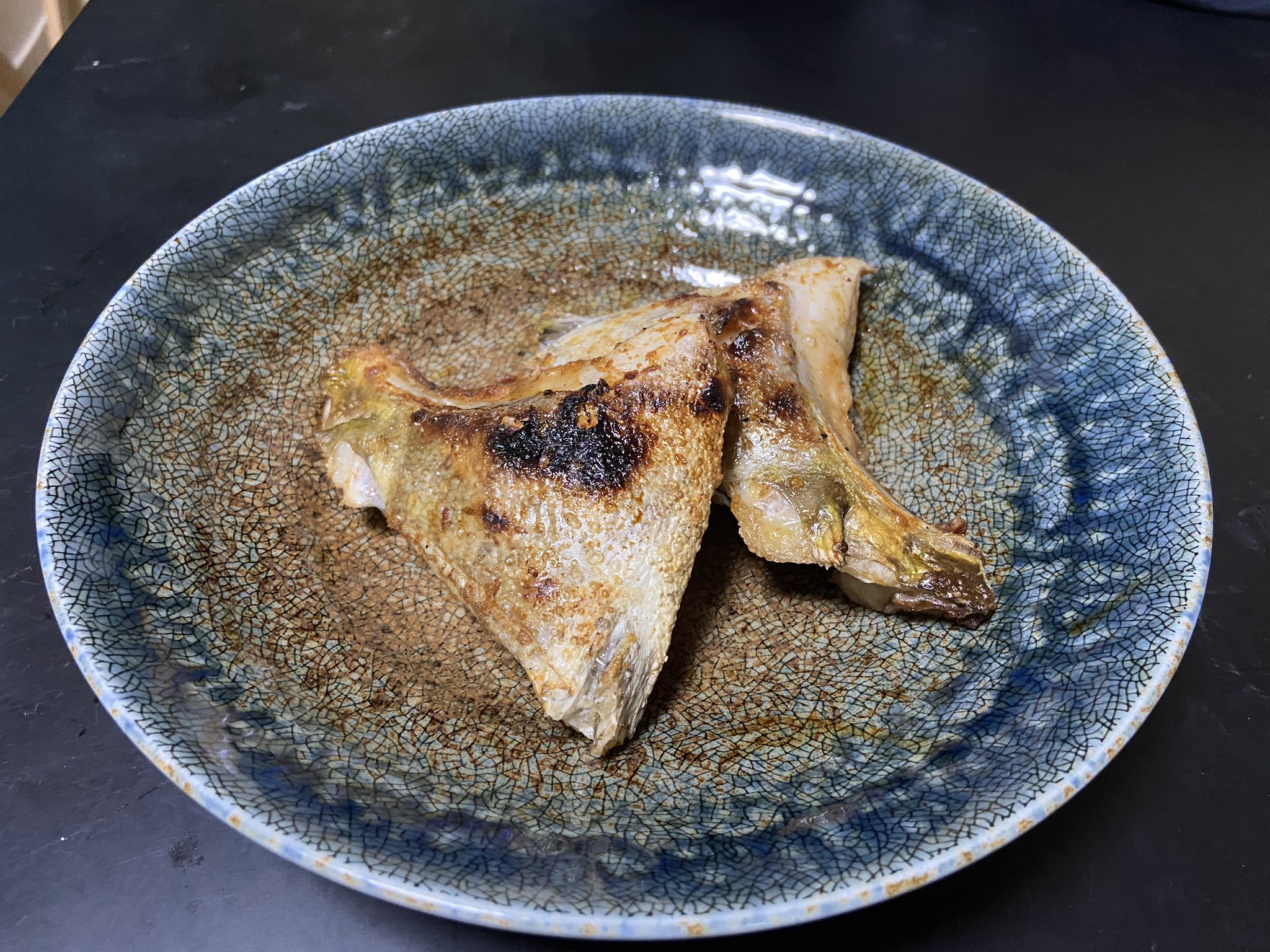 鮮魚 カンパチのかまが安かったので とりあえず安定の塩焼きにしてみたぞ T Co Ajwjyanhkm Twitter