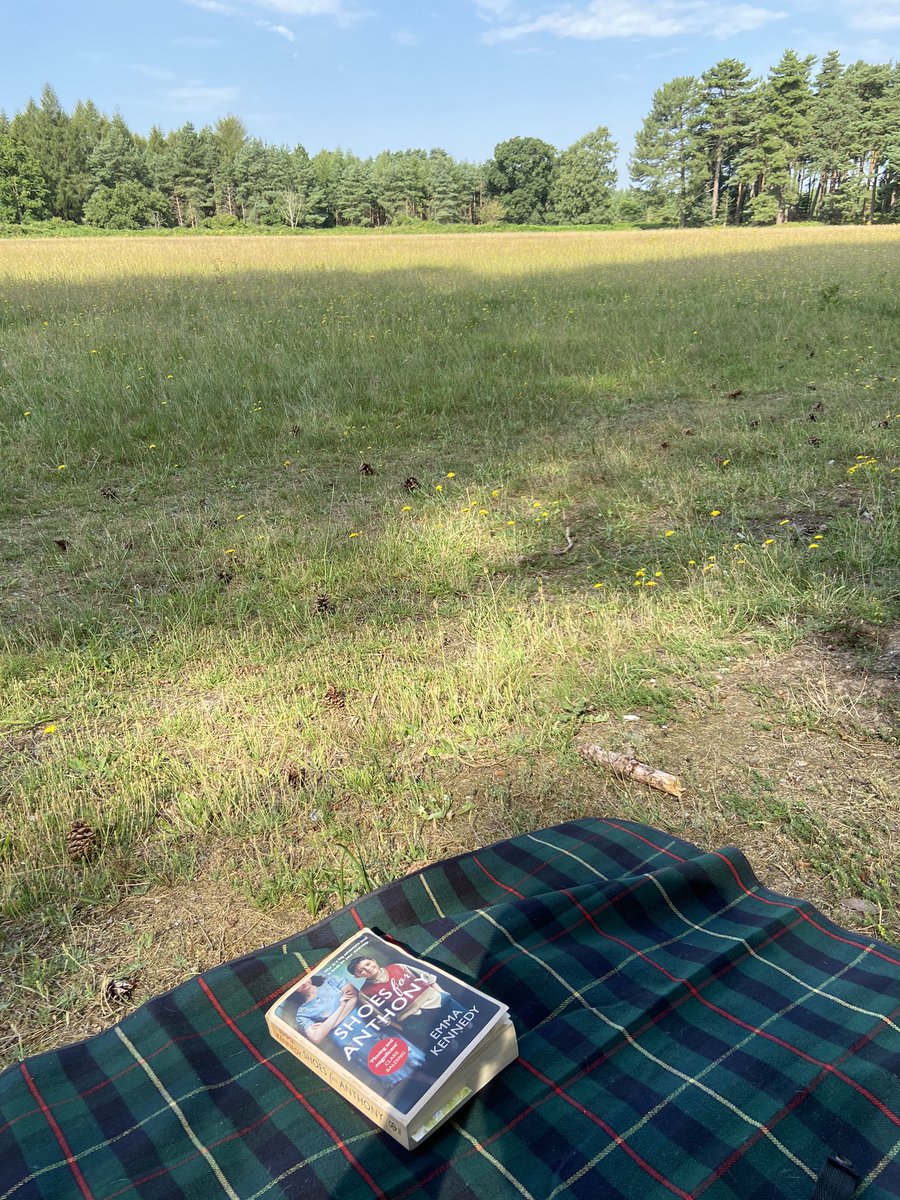 LynnParnell's tweet photo. My first leisure trip by car since March. Sat reading a book and relaxing while @wonky_cyclist is mountain biking. No issues with #SocialDistancing here so no anxiety.
Thanks @EmmaKennedy for the book, I am loving it. 😊 #ThetfordForest #RelaxingWithABook #NoOneInSight https://t.co/wzHh6GcQ1T