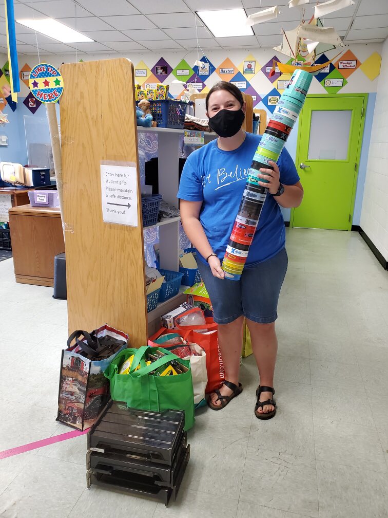 BtownTWarehouse's tweet image. Cups will be attached to chair legs and hold water bottles in Cassie Lehman's ag. classes at Eastern Greene H.S. 
If you have accumulated cups like these, consider donating them to TW. We accept donations on Saturdays between 9:30 and 12:30.