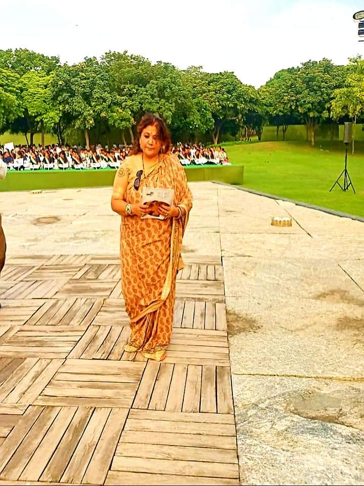 __flashyasf__'s tweet photo. #sareeswag
#sareeswag
#WEAVER
#HandloomDay2020 https://t.co/6BeJagDV5I