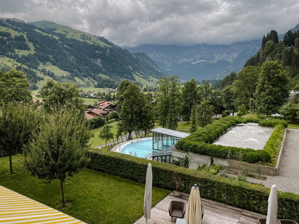 BEMeitschiBlog's tweet image. Wie es ist, in einem der besten Hotels der Schweiz zu übernachten? Wir verraten es im neusten Blogbeitrag: 
baerner-meitschi.ch/hotel-lenkerho…