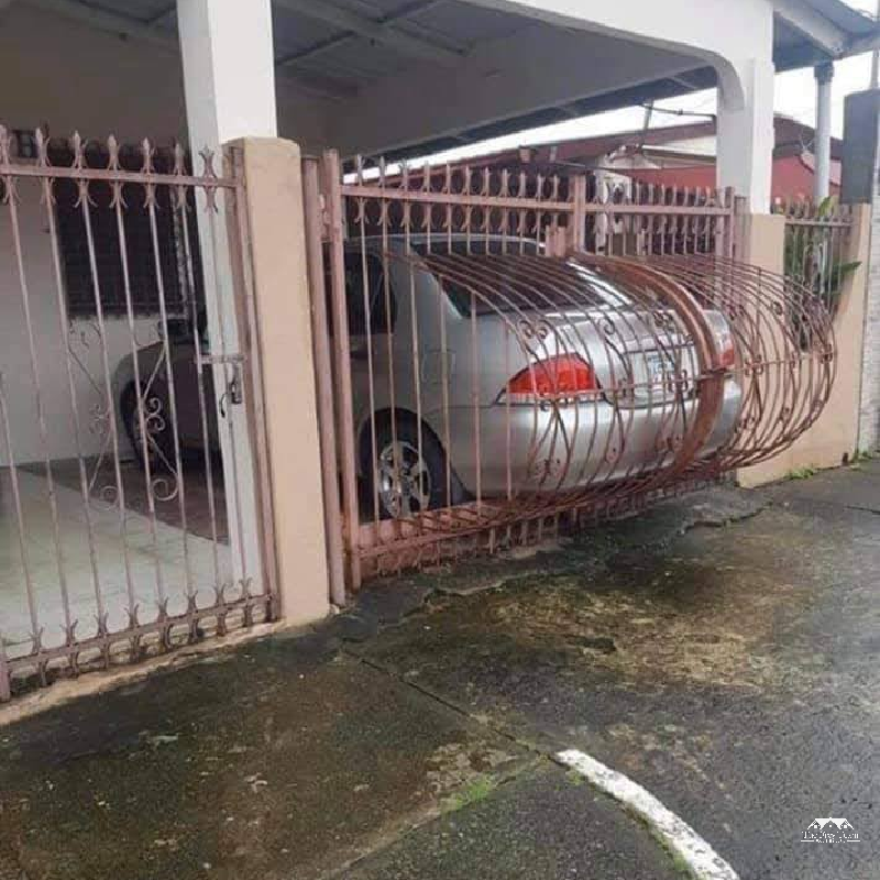 The_Frey_Team's tweet image. Genius or.....?
#CustomFeatures #HomeLife #SecuredCarport