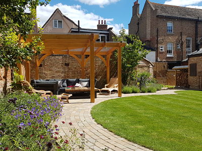 CraneDesigned's tweet photo. One year on. Another garden design completed by Urban and Rural Landscapes #gardendesign #Oakpergola #Cambridgeshire such a tranquil quiet setting https://t.co/RRMeIq4w2G