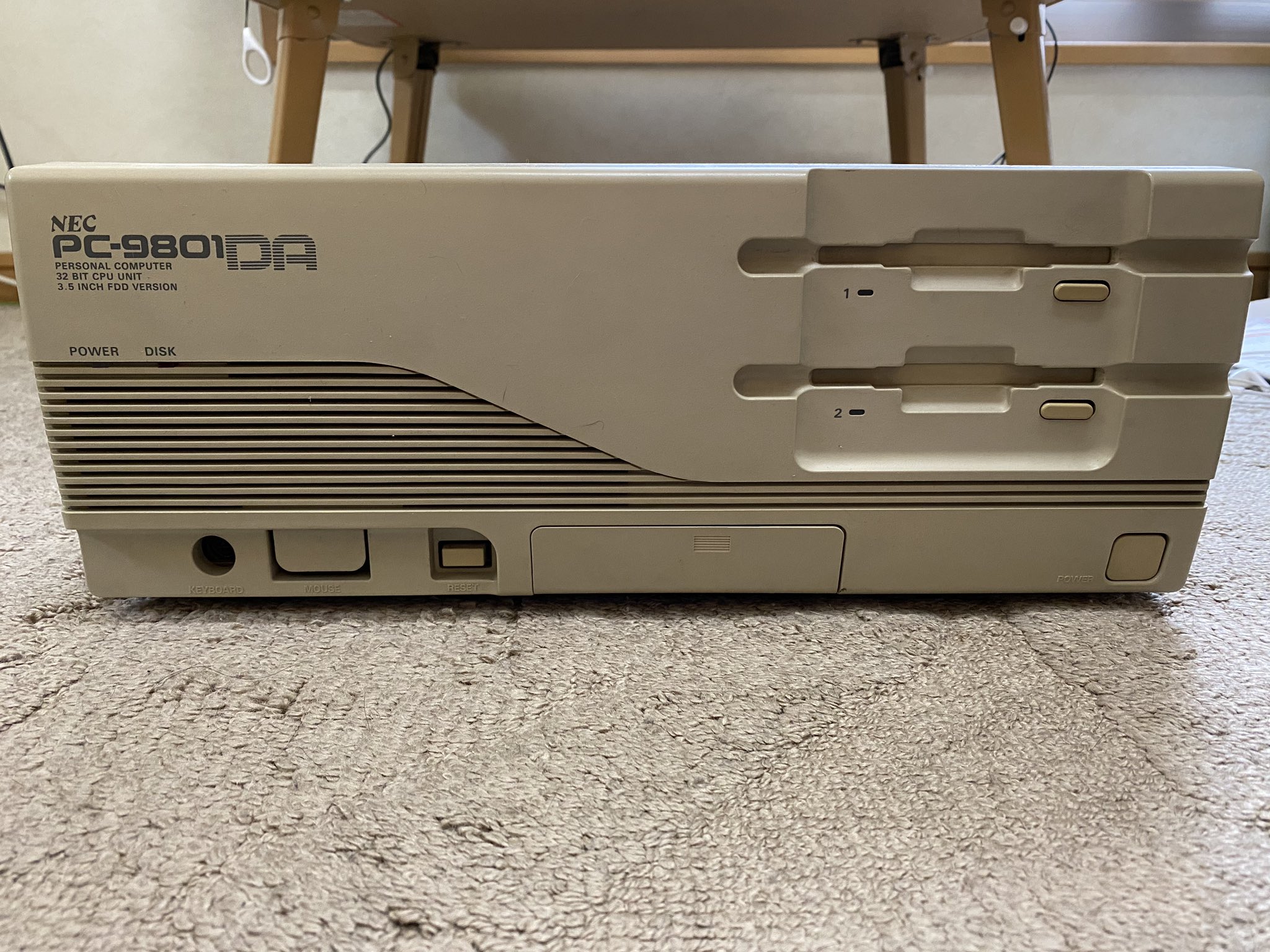 ぽんか さって この休みにこいつをうまく改造できるか Pc 9801da 往年の名機 Cpuは本来はi386dx mhz だが それにハイパーメモリcpuのeud Hp0mを搭載し 1mhzまで クロックアップ メモリも34mb付けたので これでwindows95は動くはず