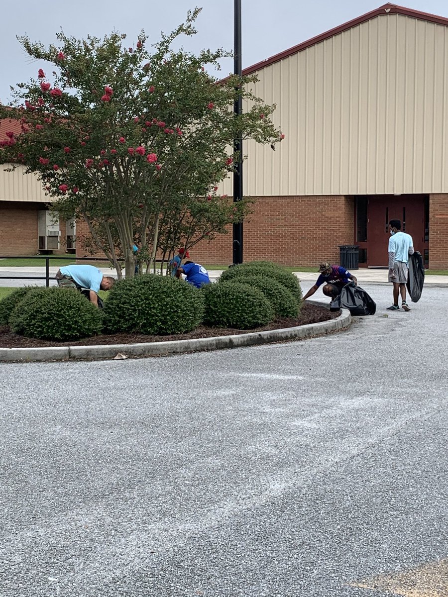 Campus Cleanup Day was a success!  Thank you to everyone who came out to help make RHHS an even better place!  #bettertogether #buildthehill
