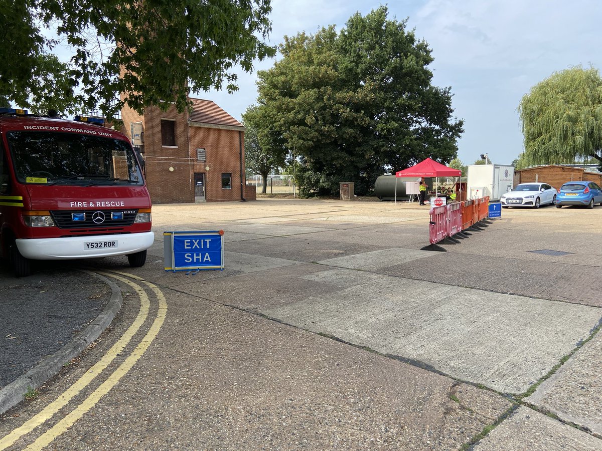 HIWFRS ICU Team (@hiwfrs_icu) on Twitter photo Hampshire’s ELS Team <a href="/FireResilience/">NFCC National Resilience</a> <a href="/CandCCapability/">C&C Capability Team</a> @HFRSCommandUnit mobilised to assist <a href="/SurreyFRS/">Surrey Fire & Rescue Service</a> with SHA management for #ChobhamCommon incident. Hampshire’s ELS Team <a href="/FireResilience/">NFCC National Resilience</a> <a href="/CandCCapability/">C&C Capability Team</a> @HFRSCommandUnit mobilised to assist <a href="/SurreyFRS/">Surrey Fire & Rescue Service</a> with SHA management for #ChobhamCommon incident.
