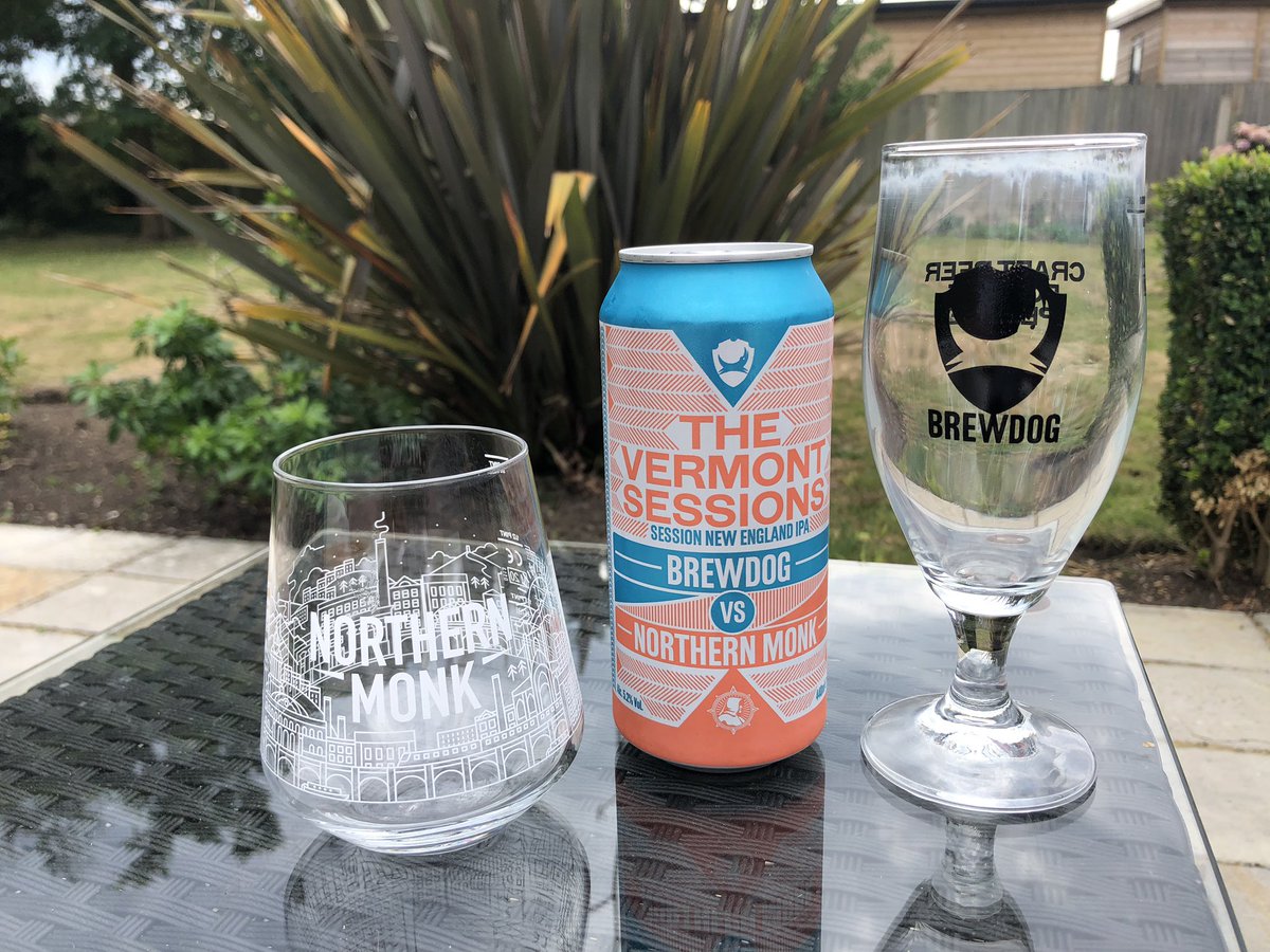 bpbartlett's tweet photo. This poses a question; which is the correct glass?
@NMBCo @BrewDog
#postriderecoveryale https://t.co/H64ANWivrw