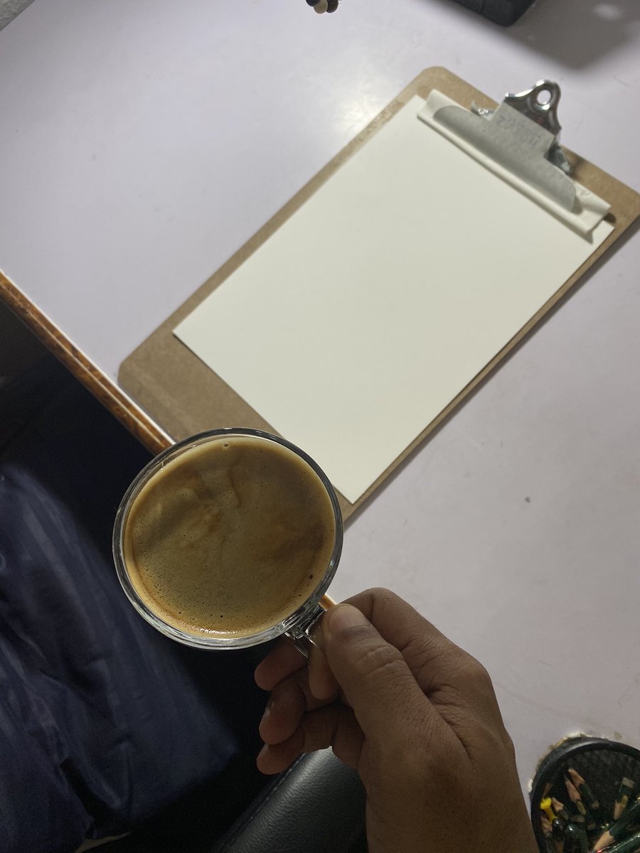 v982v's tweet photo. القهوة عمرها ماتخرب على العكس 😌☕️ https://t.co/U5mbMT0TMn