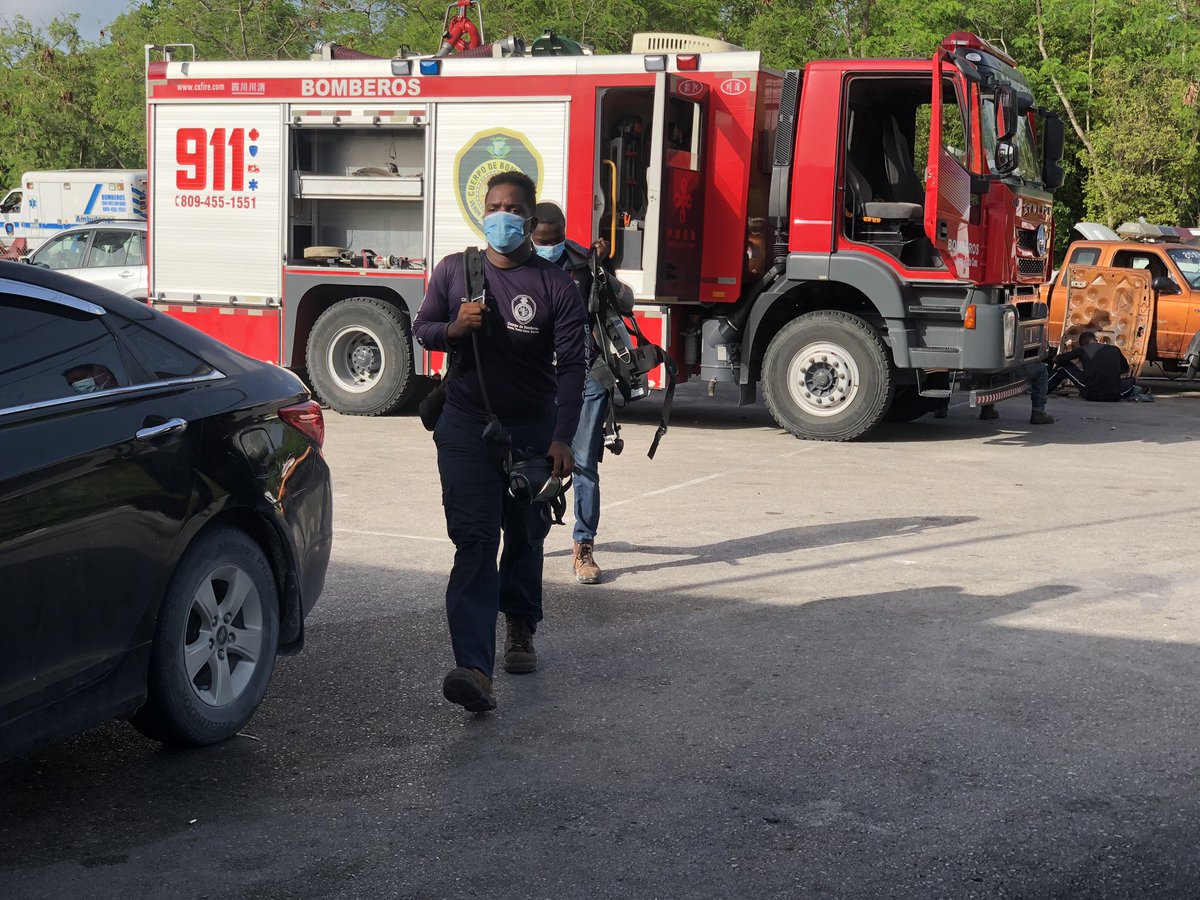 BVPC_Oficial's tweet photo. Para nosotros ser #Bombero requiere de un entrenamiento constante, de disciplina y de mucha convicción.

En #BomberosVPuntaCana trabajamos para fortalecer nuestra repuesta y brindar un servicio más eficiente. 

#9AñosDeServicio ¡Salvando vidas! https://t.co/cCra1y02kT