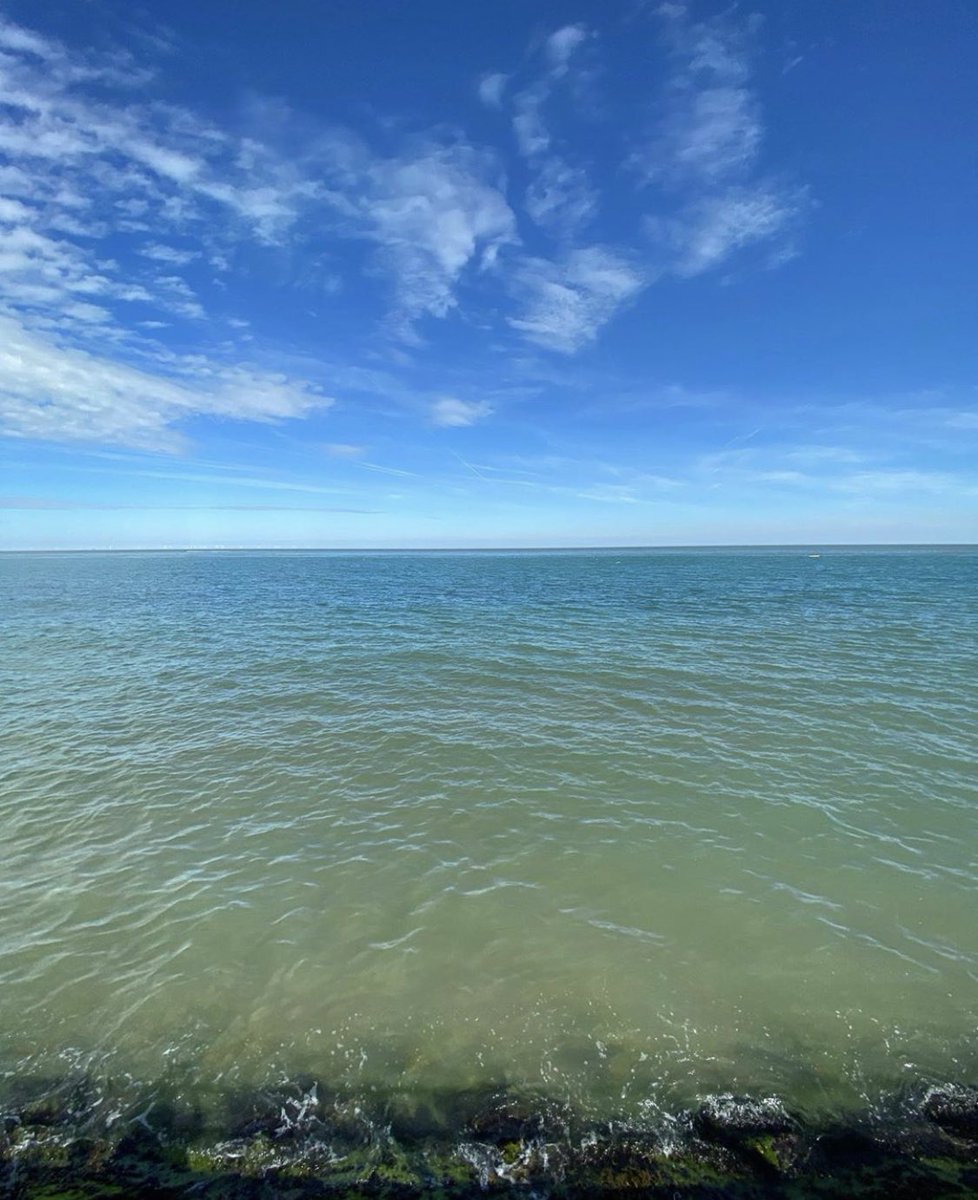 mudlarkanna's tweet photo. #northsea #skies at the #english #seaside #southcoast #thanet #thisiskent #kent https://t.co/rrQyhDFzUP