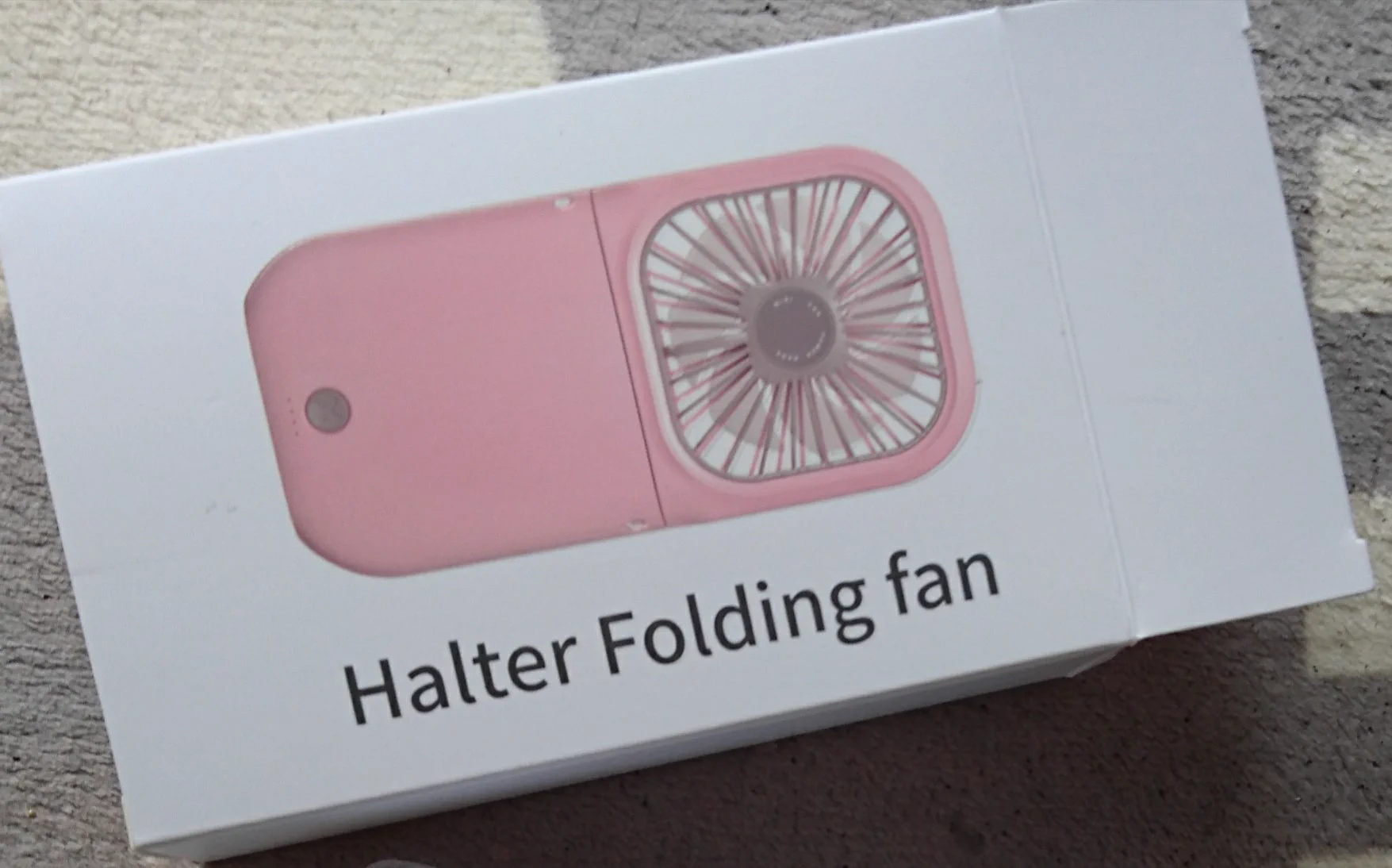 7月末にAmazonで購入した中国製の携帯扇風機が充電中に発火！危うく火事に…