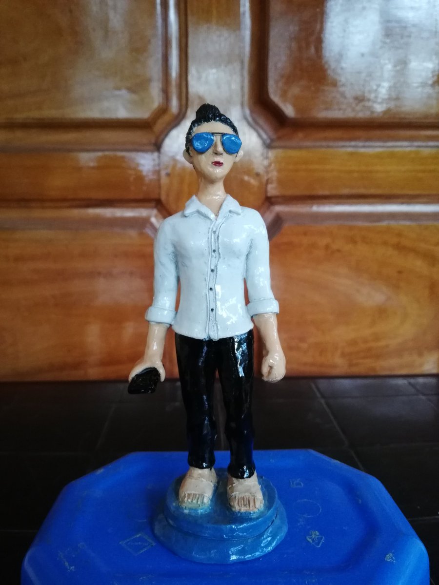 PraveenElango4's tweet photo. #Girl_Sculpture and #Couple_Sculpture (with multi colours) 👫👫 

Made up of natural clay ❤️❤️
Paint - Enamel paint 🎨🎨

#girlstatue  #womanstatue #girl #couplestatue #art #artwork #artworks #clay #claywork #clayworks #craft #crafts #sculpture #sculptures #statue #statues https://t.co/ZlJe457zSx