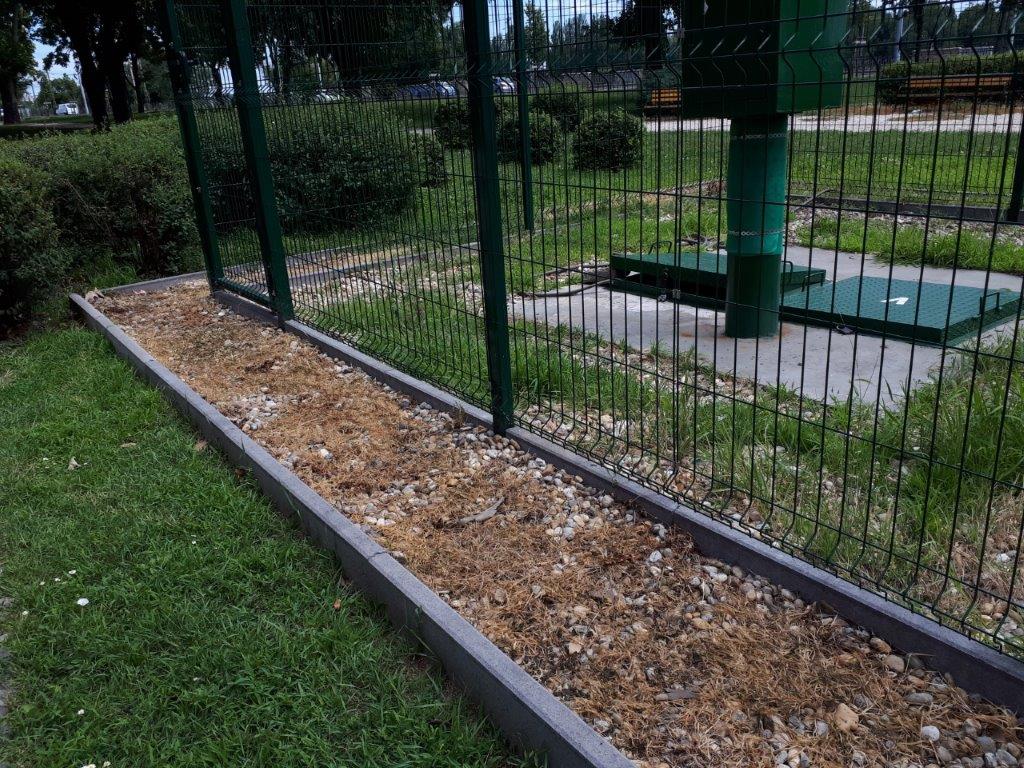 WeedingTech's tweet photo. We're thrilled to be expanding in Hungary! A recent trial in Elvis Presley Park in #Budapest has been successful - you can see for yourself from these photos! #friendsoffoamstream #foamstreamdistributors #royalkert #ecofriendly #greentech #cleanteach #hungary https://t.co/wTyTy9Nr3t