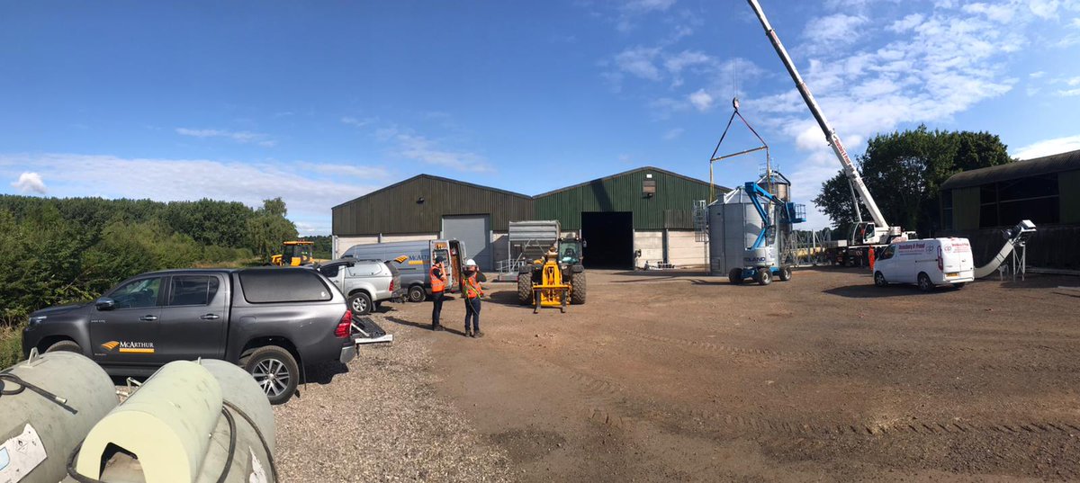 McArthur_Agri's tweet photo. Big week of silo building in the Midlands. Perfect weather for lifting these two Bentall Rowlands hopper bottom silos into place. #harvest20 #graindriers #grainstorage https://t.co/0yCuPivlyG