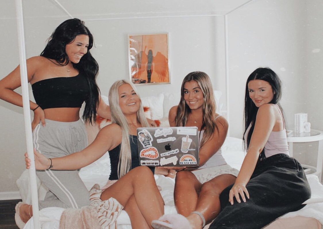 we are having the BEST time during online spirit week ☞☞ fall ‘20 we can’t wait to meet you!!