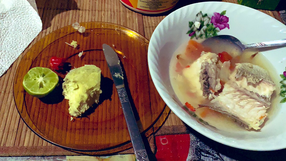 ceiekenaolakeba's tweet image. In other better news, thoroughly enjoying my late night post-shift meal of boiled fish &amp;amp; dalo with lemon&amp;amp;chilli — part of a $100fjd worth of seafood basket delivered home yesterday. Malo Rassia!! 😆 #matenailavo #maikana #kusima #fijifood #supportlocal