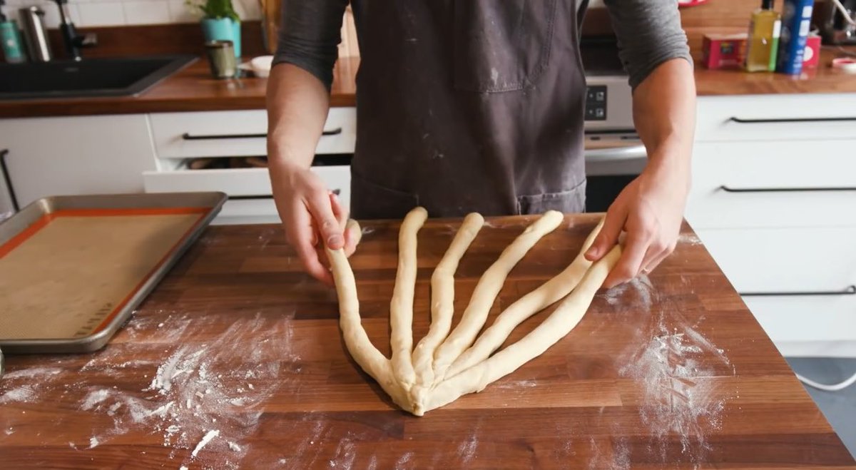 7: Pro Home CooksFormally known as Brothers Green/Eats, a home cook channel originally founded by two college guys uploading cheap recipes for young ppl! Eventually they split & one brother still uploads content; it’s a good resource for budget cooking/plant based recipes.