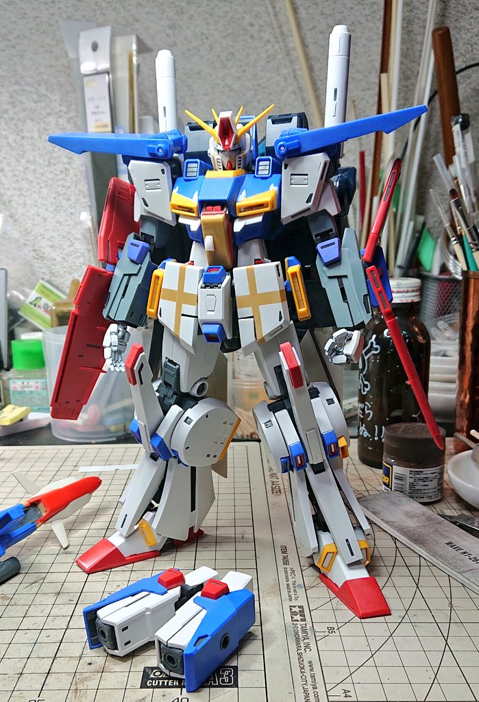 MG ZZガンダム ver.Ka 腕をFAZZのものと交換しました。 理由はガワラ
