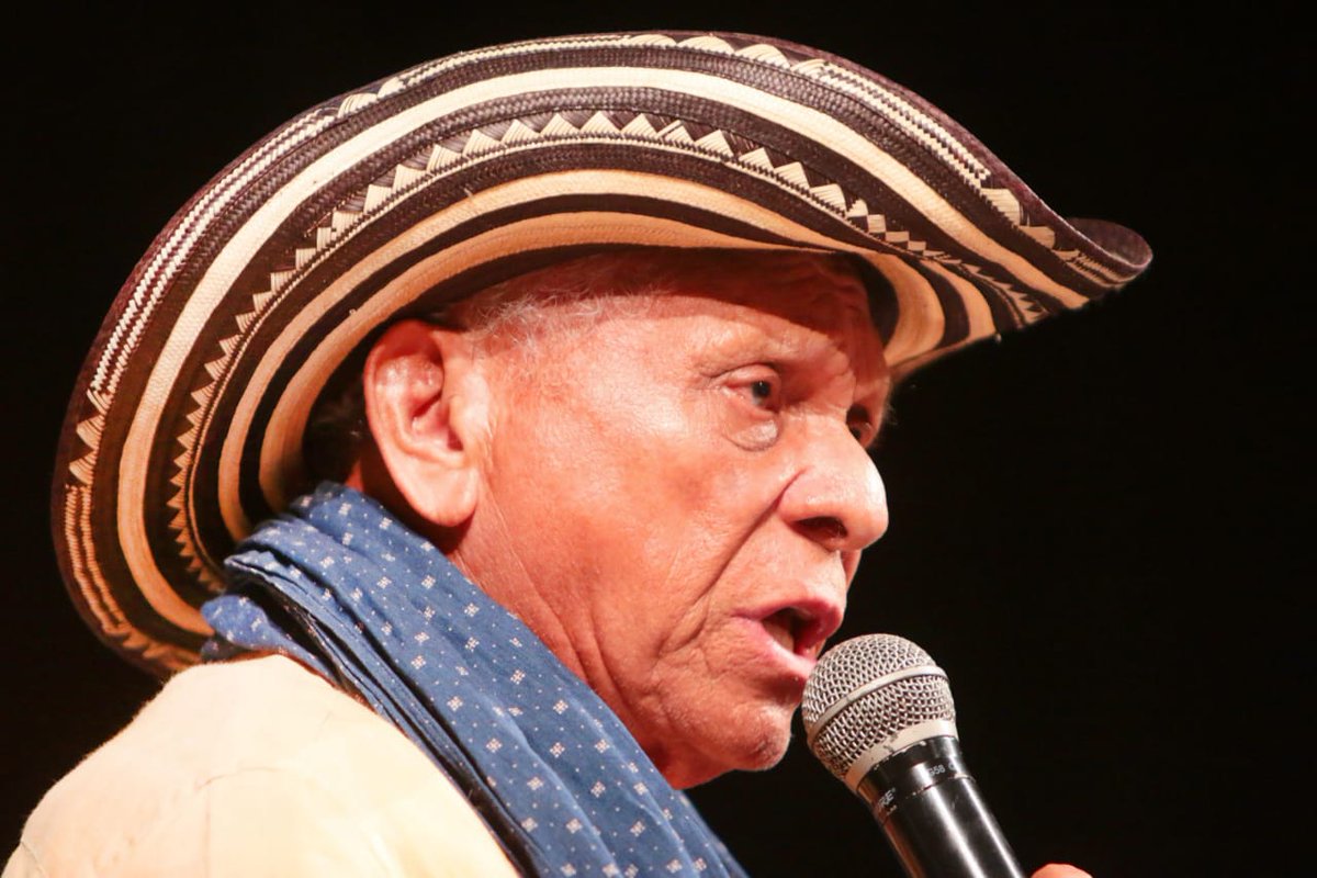 mincultura's tweet photo. El Ministerio de Cultura  rinde homenaje, al maestro Adolfo Pacheco, el gran juglar de la música de acordeón. En su cumpleaños 80, le decimos gracias  por sus valiosos aportes y por engrandecer la cultura colombiana. https://t.co/EyPNLd4azF