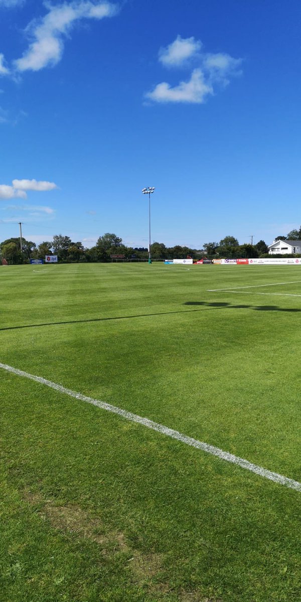 DPD Park is all set for our 7pm KO this evening.
Pitch is in phenomenal condition.
If you can’t play on this go home!
#willow #LSLLiveScore #DPD