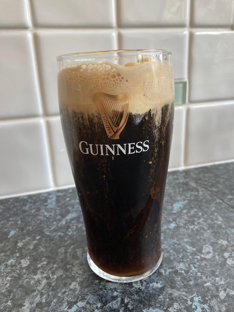 scott_gammon's tweet photo. Another lovely day and what better way to enjoy it than with a #GuinnessFloat #Guinness @GuinnessGB ๐ฆโ๏ธ๐ @SixNationsRugby https://t.co/7FzKwUg2Kn
