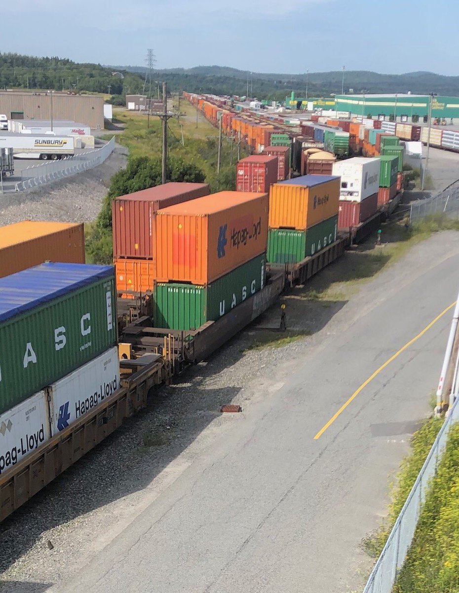 waynetpower's tweet photo. Very busy day ⁦@jdirvinglimited⁩ NBM Railways moving containers from ⁦@CanadianPacific⁩ to ⁦@PortSaintJohn⁩ for ⁦@HapagLloydAG⁩ vessel that arrived today. https://t.co/nkquARQY0G