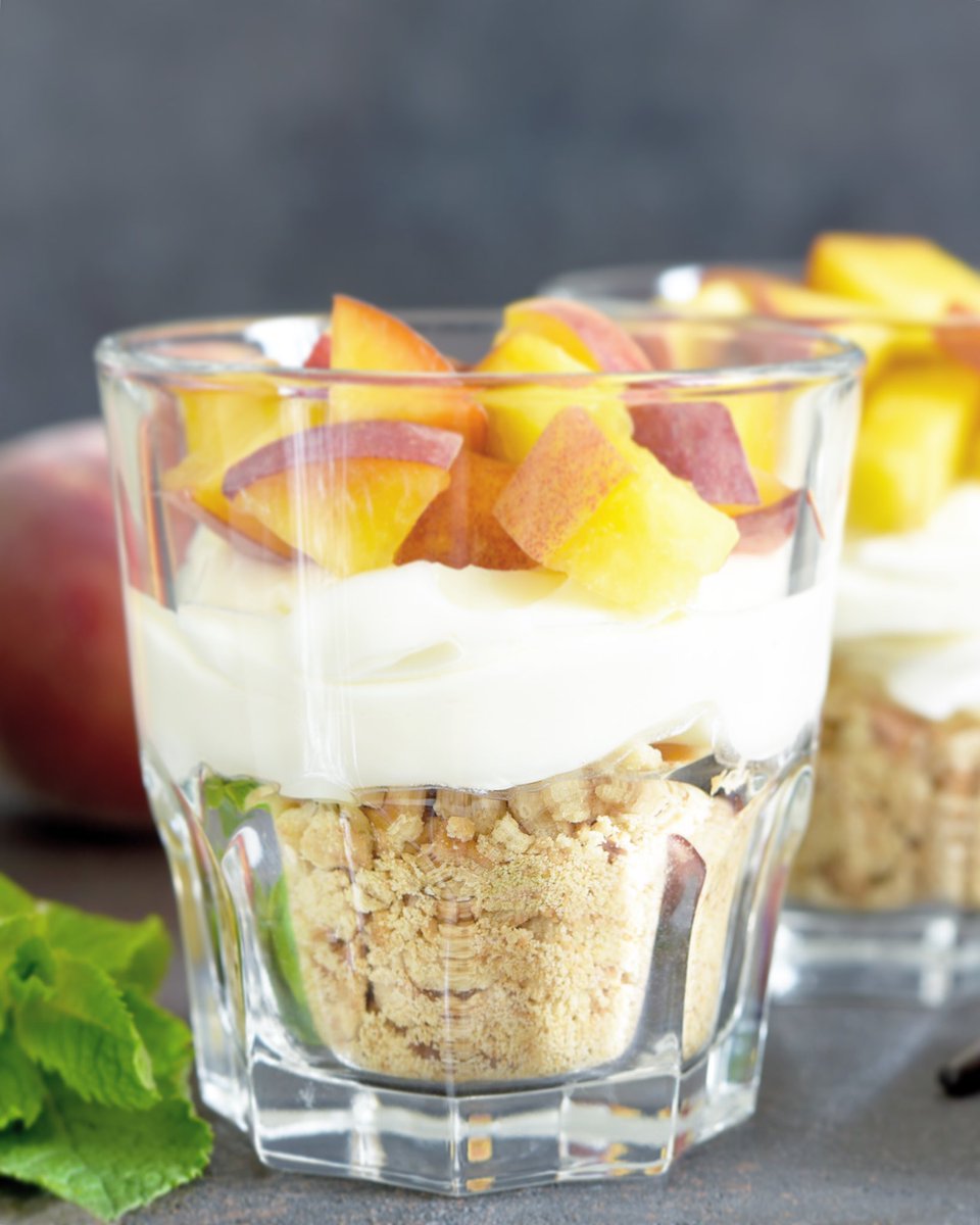 MixesMad's tweet photo. Mad Dash Mixes #nobake #Cheesecakes are so easy!

Blend our mix with cream cheese, fold in cool whip &amp; chill how you’d like to serve it

Make a dip with fruit for a #glutenfree #dessert

In graham or Oreo crust as a pie

Trifle w/cake, fruits, drizzles &amp; whip

#foodie #GoTexan https://t.co/XuNmIodVl9