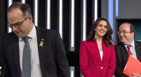 baphomed75's tweet photo. @Eva_Granados @laura_rosel Amargada socialista donant lliçons de merda al perfil personal d'una periodista com @laura_rosel? 😂 #CaliGal https://t.co/OpVrSgGZe4