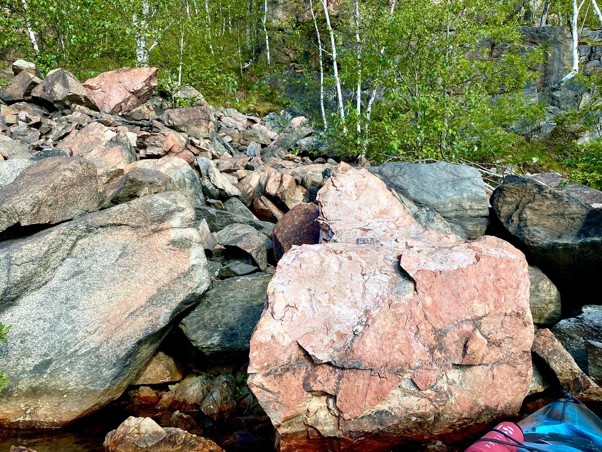marykkeown's tweet photo. Is #DaisyLake ever pretty. Did you know abt #DaisyLakeUplandsPP? It has been set aside to study #regreening in #Sudbury, following decades of #smelting. I think the #lake is dead - it was mostly #SunkenLogs - but it is a gorgeous #paddle, and so #NorthernON. #KoralTheKayak #kayak https://t.co/g7R8BzhmGJ