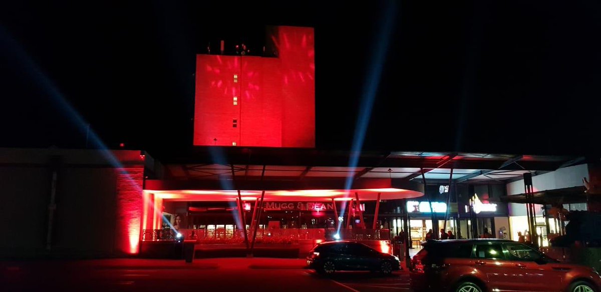 Bad weather prevented  East London from participating in  #Lightsared on Wed, but tonight they are shining brightly in solidarity with the live events industry who have not been able to work for five months   <a href="/iLuvEastLondon/">I Love East London</a>