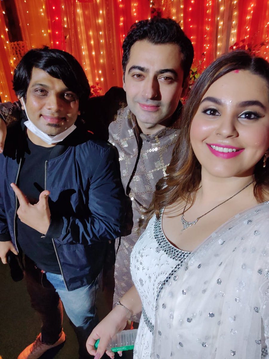 SanghviKenil's tweet photo. #backtowork #lockdown2020 #loveposting❣️ #hopewillkeepposting #Fightback #songshoot #Lovelyartist #grearperformers @AnushaApeChild @harshadaroraof1 @nishgoldfish @nileshambedkar @shivda #kyahogaterAalia https://t.co/5Hnzs4TmEP