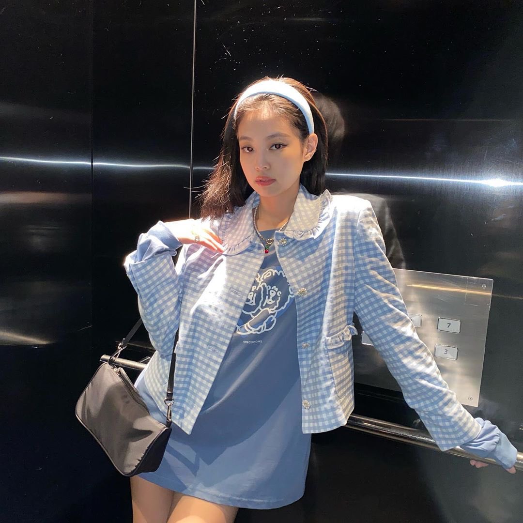 sunjvn's tweet photo. no thoughts head full of jennie https://t.co/NyfiOIA4hf