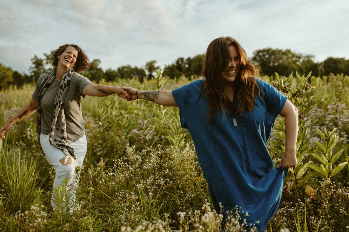lbreton's tweet photo. Amanda and I.
Lens: Abbey Elaine Photography https://t.co/QjSQdnd4I3