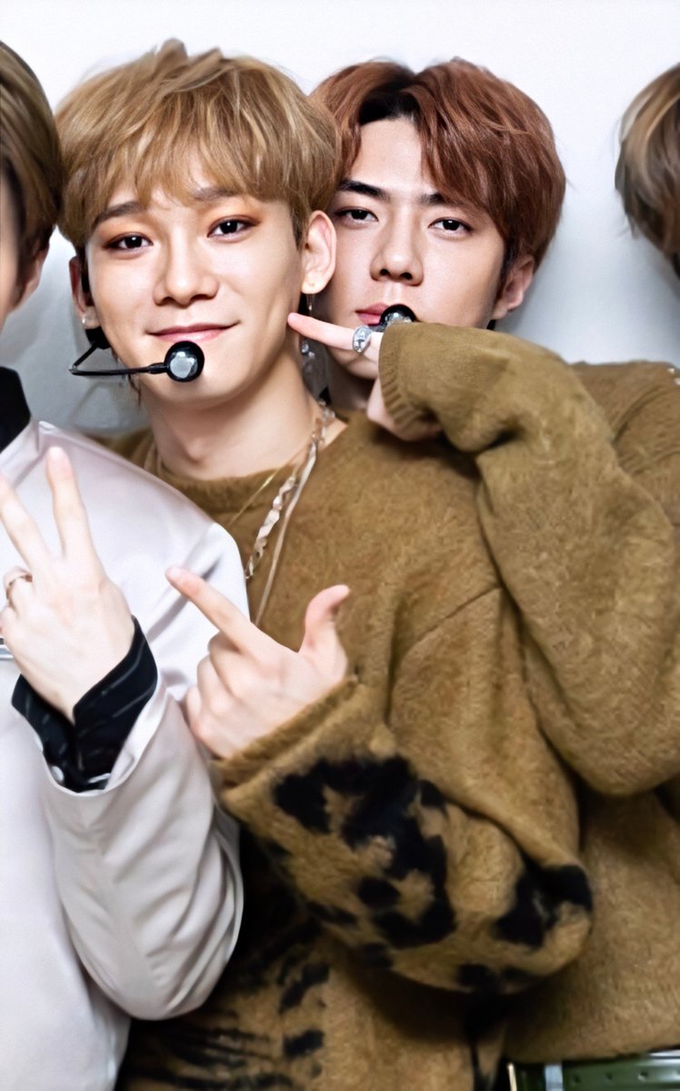 xirtuoso's tweet image. the way sehun poked his and jongdae's cheeks