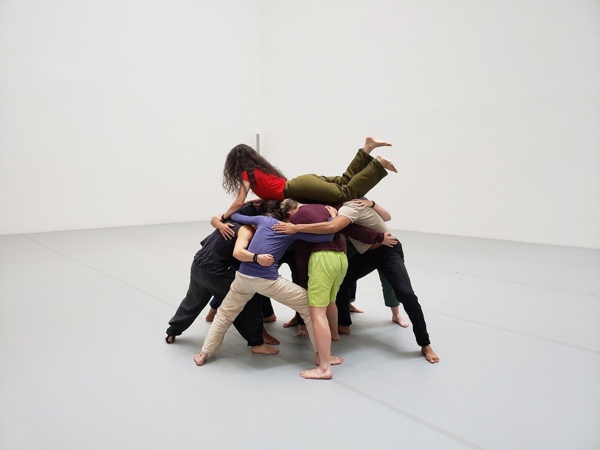 httpswwwcolon's tweet image. Simone Forti “huddle” choreographed 1961