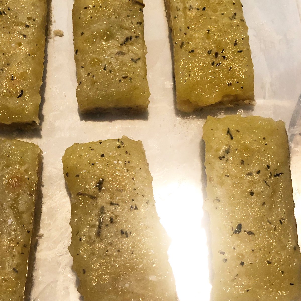 JpdCbd's tweet photo. New batch of THC LEMON π BARS! #lemonbars #thc #thclemonbars #colorado #420baking #weededibles https://t.co/0T2MN7t9am