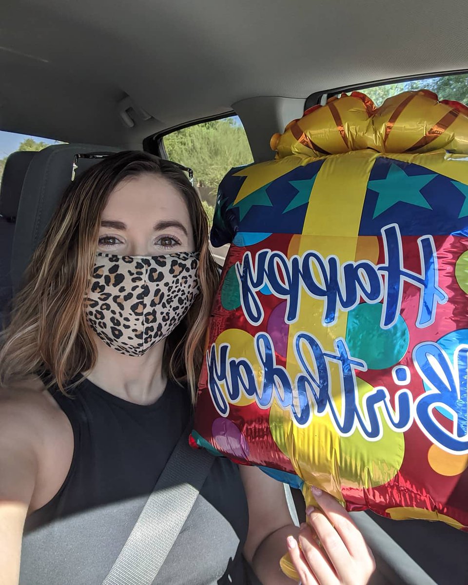 minionteach's tweet photo. Stopped by my student's house to wish him a happy birthday with some goodies! 
 Especially with everyone figuring out this new world of online learning, this is my way to hopefully make each of my students' birthdays more special. 💕
@dvusd @LegendSprings #relationshipsfirst https://t.co/uXBlXtkxlF
