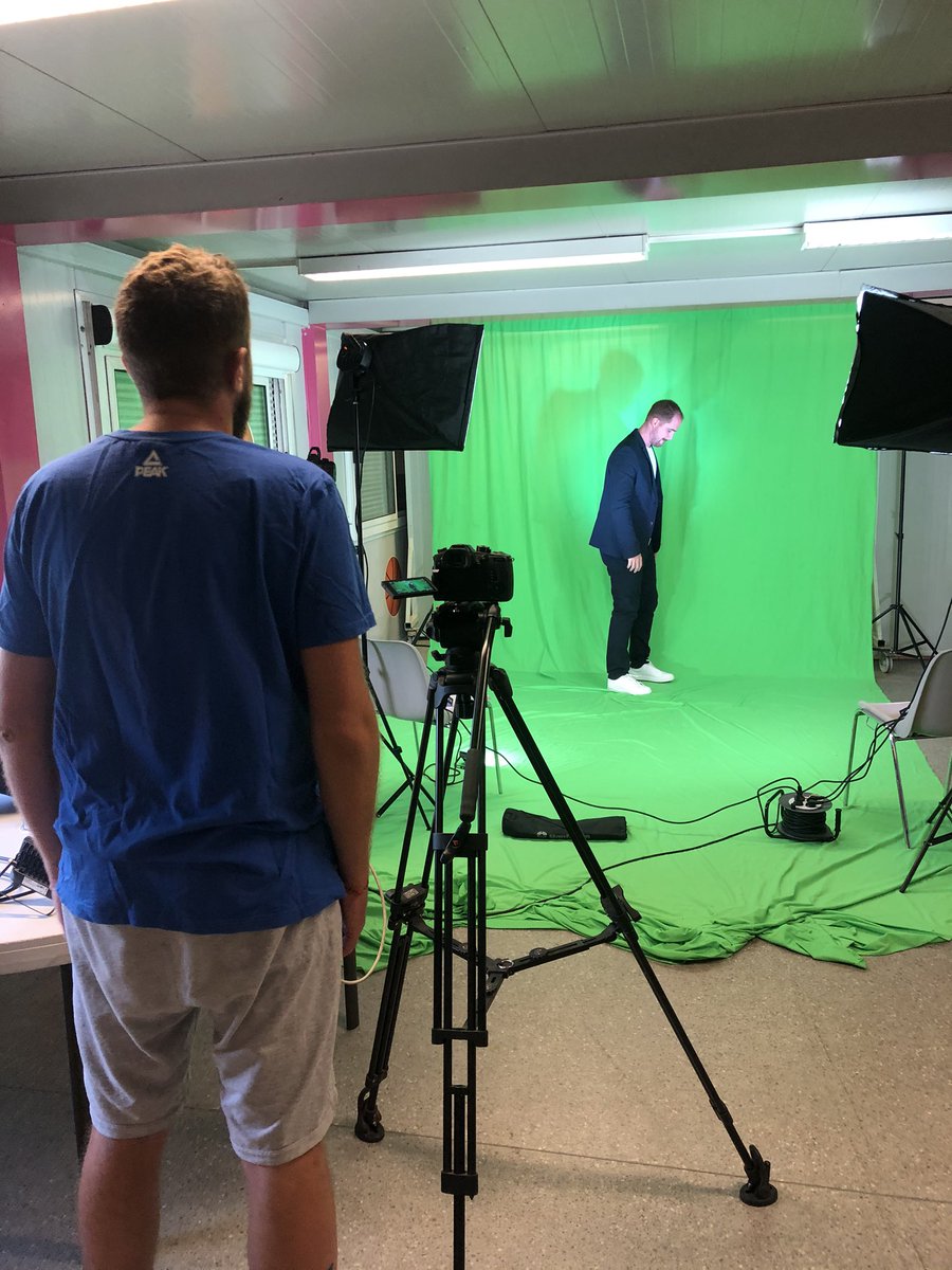 Avec la reprise des entraînements NF1 cette semaine, avait lieu aujourd’hui le traditionnel shooting photo et vidéo. 

La team de <a href="/QuentinBuff/">Quentin Buffard</a> a enchaîné les poses devant les appareils de @QRolland pour préparer les communications print / video / led de la saison !

#PVBCFamily