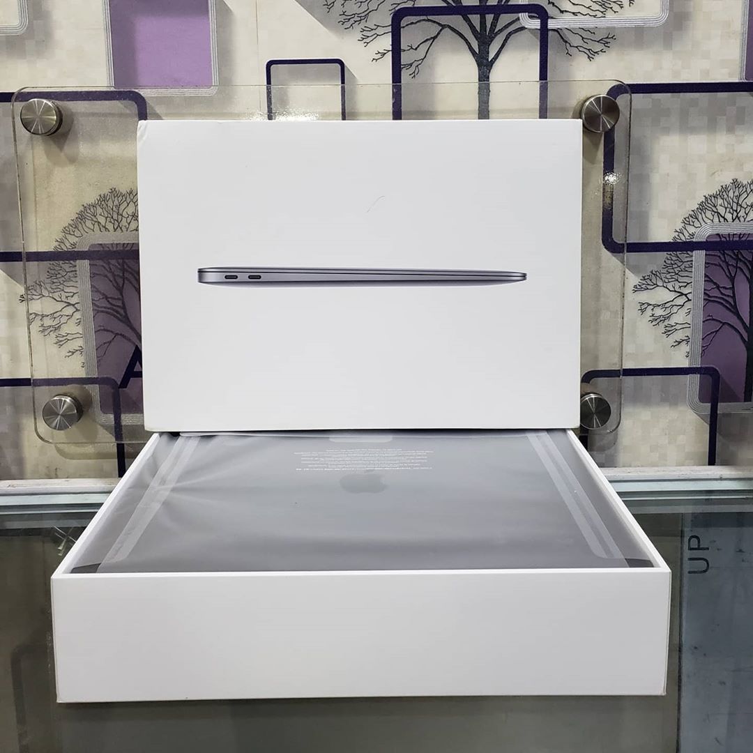 trafficbutter's tweet photo. #NewOpenbox Macbook Air 13inch 2020 Space Gray 🔖 #justoneleft🔥 #Onetimeoffer 🔥🔥..
.
.
.
Spec:
256gb SSD
8Gb ram
10th Gen Corei3 1.3Ghz upto 3.2Ghz
See more => https://t.co/CAshQ8mRYK
To order, call or whatsapp 08120654721 or DM @gadgetfreakzng https://t.co/b1t8Re2hdv