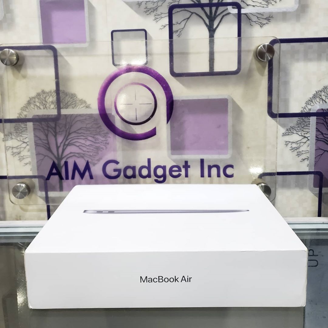 trafficbutter's tweet photo. #NewOpenbox Macbook Air 13inch 2020 Space Gray 🔖 #justoneleft🔥 #Onetimeoffer 🔥🔥..
.
.
.
Spec:
256gb SSD
8Gb ram
10th Gen Corei3 1.3Ghz upto 3.2Ghz
See more => https://t.co/CAshQ8mRYK
To order, call or whatsapp 08120654721 or DM @gadgetfreakzng https://t.co/b1t8Re2hdv